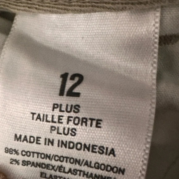 Old Navy khaki pants for girls, size 12 plus - Picture 2 of 7